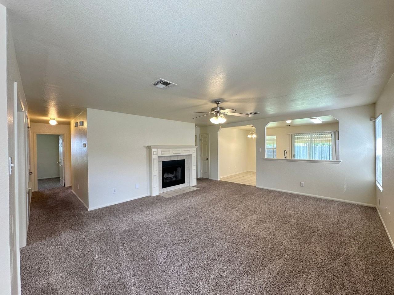 2602 John Porter Dr - Photo 2 of 36