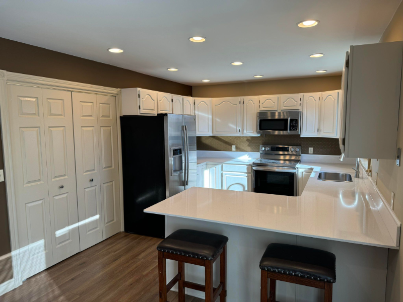 2080 Glasser Place - Photo 3 of 22