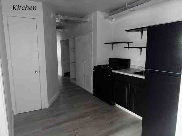 417 West Market Street - Photo 5 of 10