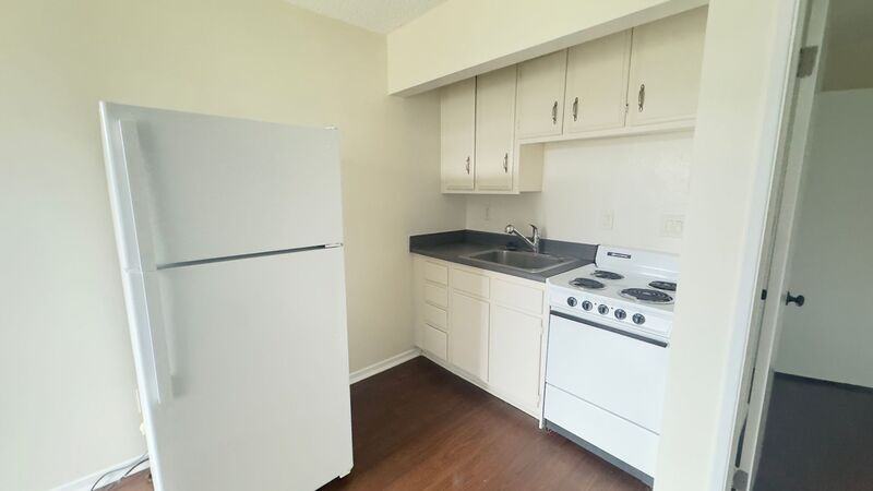 7350 Pickering Ave #17 - Photo 5 of 8