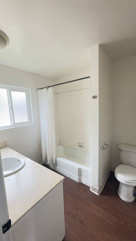 7350 Pickering Ave #17 - Photo 7 of 8