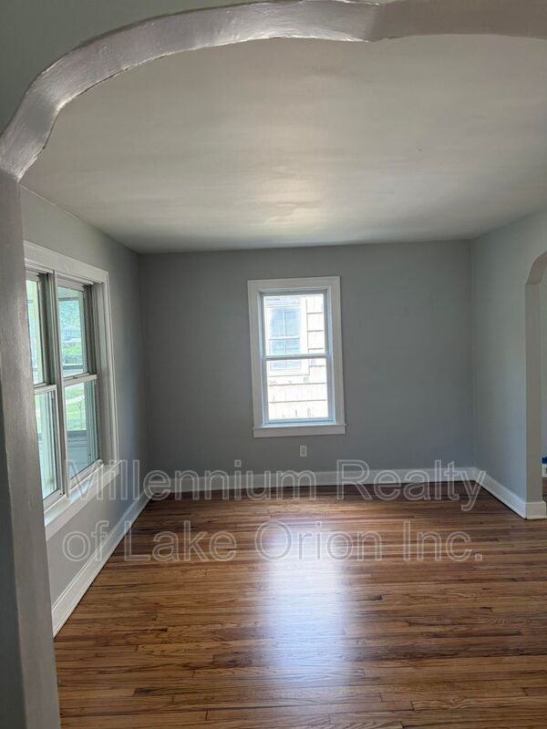 57 E Beverly Ave - Photo 6 of 17