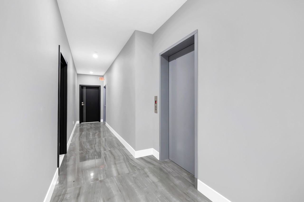 533 Greenwich Street - Photo 5 of 12