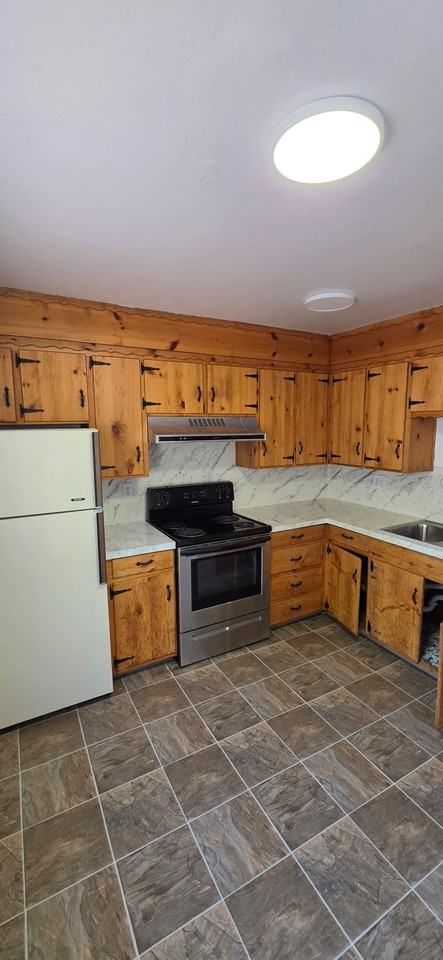 310 Moonlite Drive - Photo 3 of 13