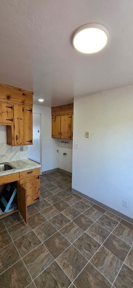 310 Moonlite Drive - Photo 4 of 13