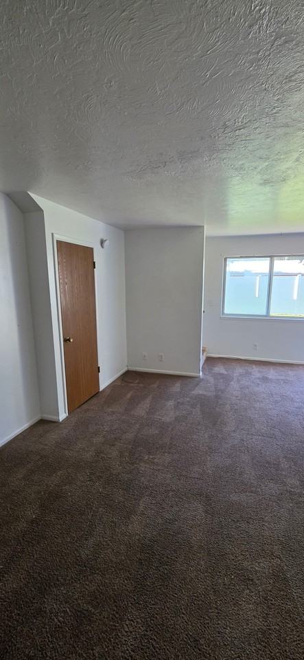 Moonlite Drive Town homes - Photo 6 of 8