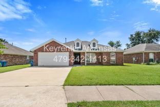 3805 Sw Carriageway Ave - Photo 1 of 1