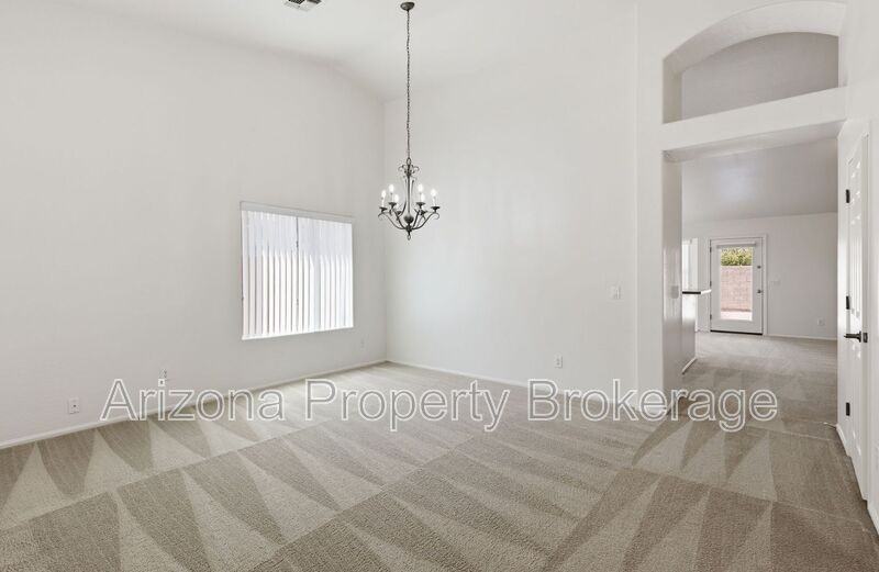 15006 W Cameron Dr - Photo 4 of 33