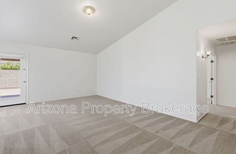 15006 W Cameron Dr - Photo 6 of 33