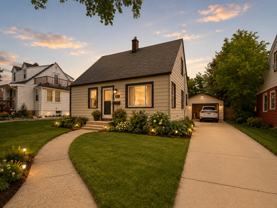 818 S 110th St - Photo 1 of 1