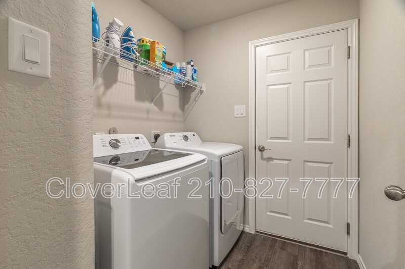 227 Stevens Smt - Photo 6 of 33