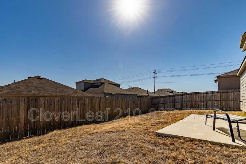 227 Stevens Smt - Photo 7 of 33