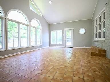 612 Circle Dr - Photo 6 of 38