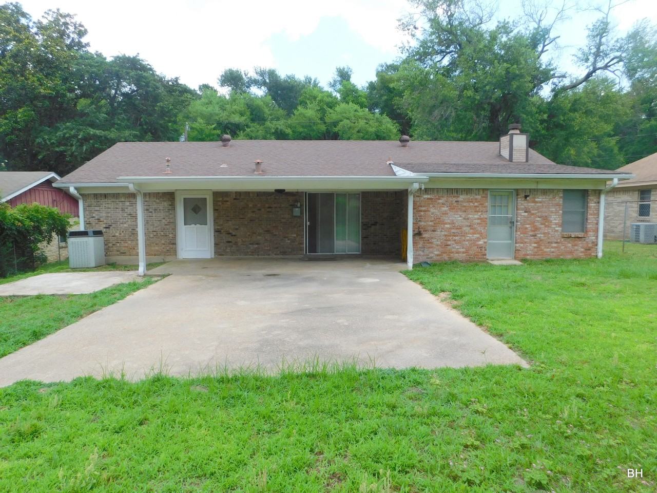 1610 N Wolford Ave #HOME - Photo 3 of 14