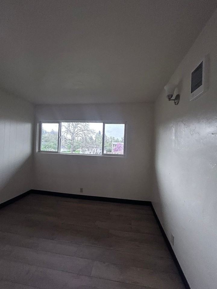 River Park Apartments - Photo 7 of 28