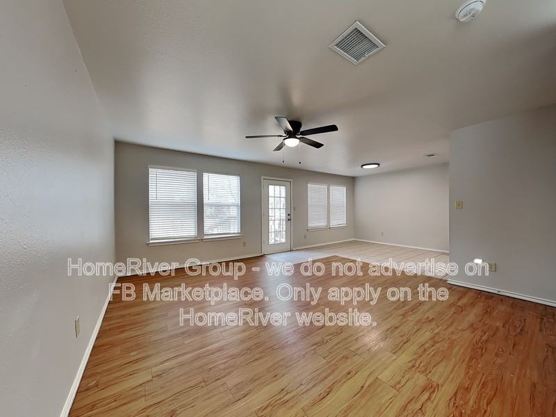 894 Sagewood Trl - Photo 2 of 20