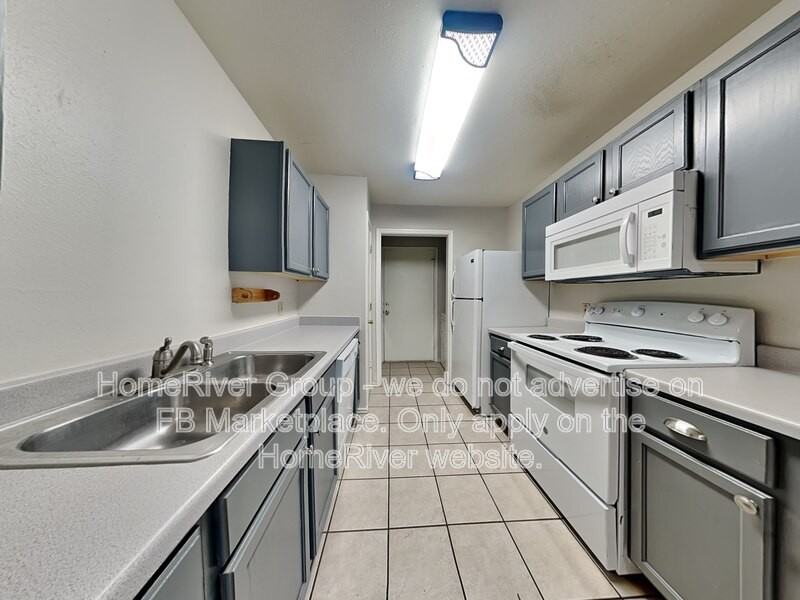 894 Sagewood Trl - Photo 4 of 20