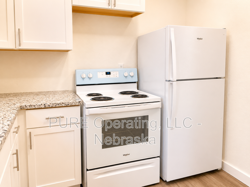 4245 Burdette St - Photo 3 of 20