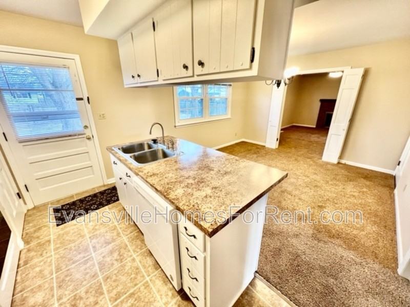 4210 Keck Ave - Photo 5 of 16