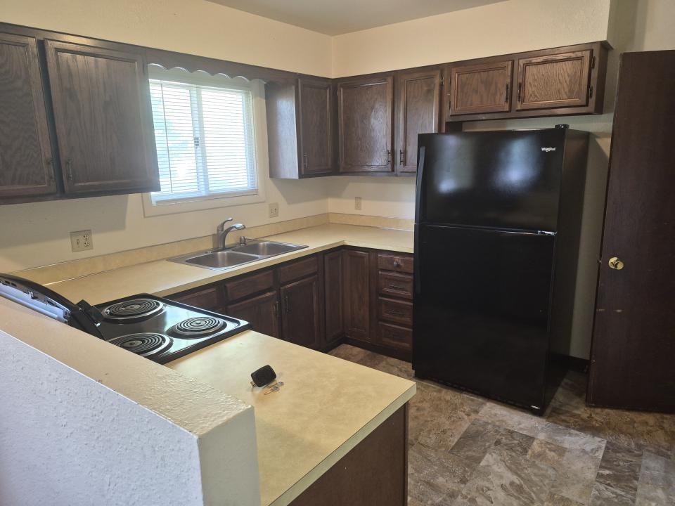 2901 Vermillion Dr - Photo 3 of 10