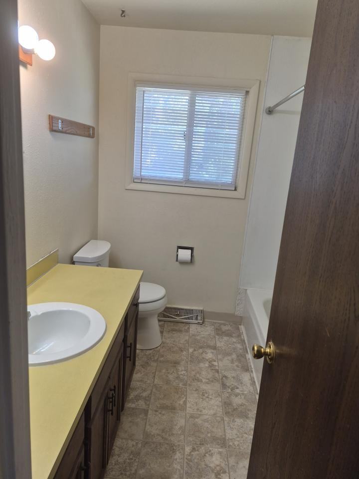 2901 Vermillion Dr - Photo 5 of 10