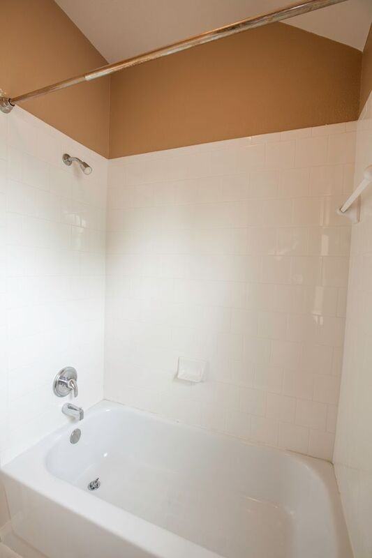 11544 Blackhawk Dr - Photo 4 of 48
