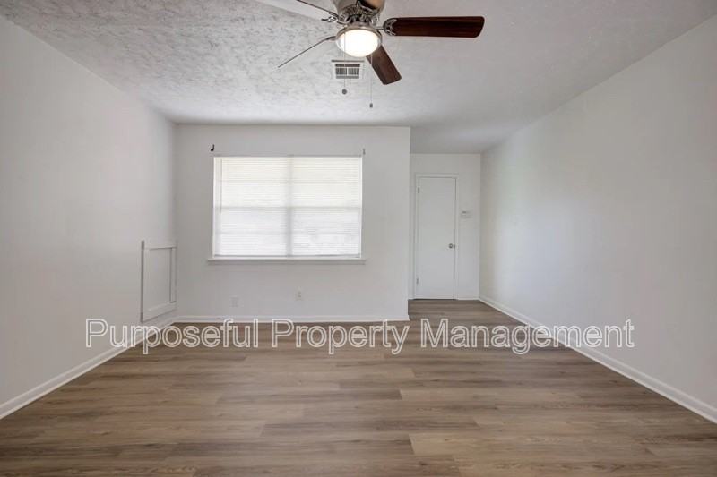 3009 Se 20th St - Photo 6 of 32