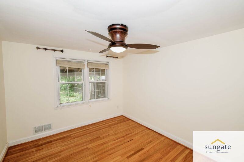 8616 Pleasant Plains Rd - Photo 7 of 42