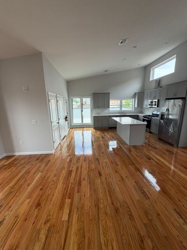 181 Munn Ave - Photo 2 of 5