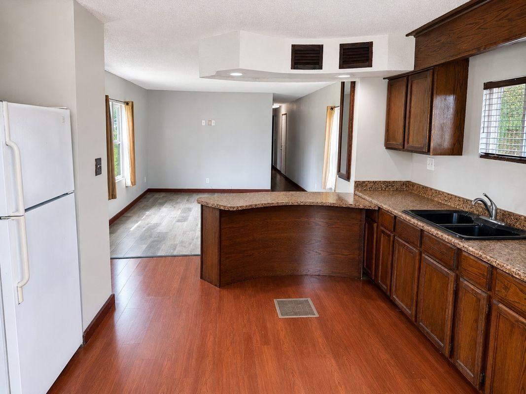 246B Redwood St - Photo 5 of 14