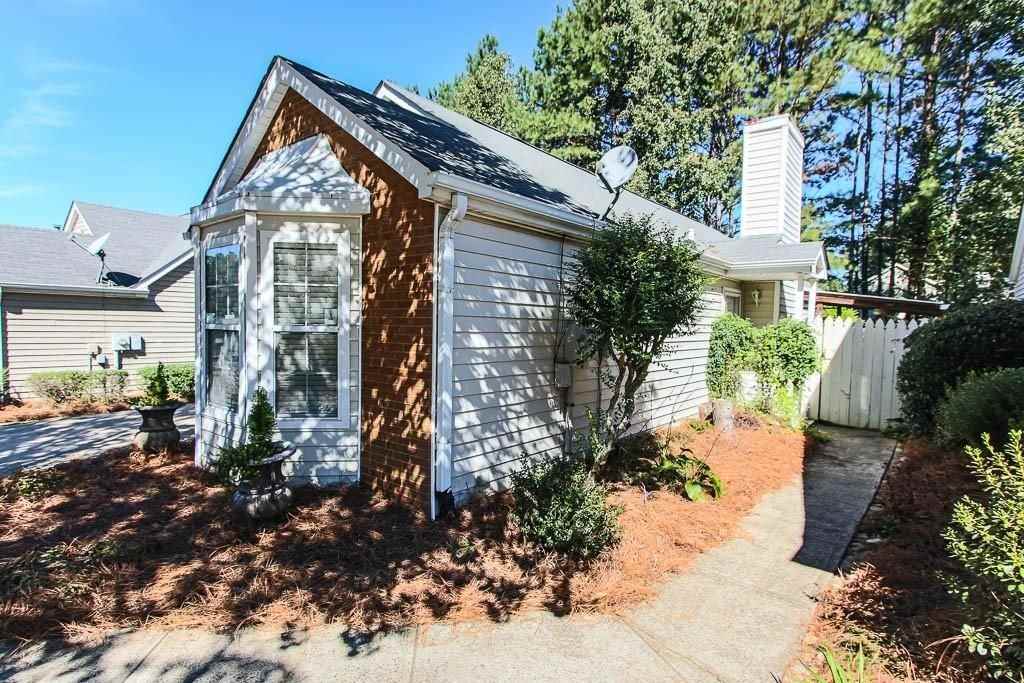 2745 Highland Rdg Nw - Photo 2 of 15