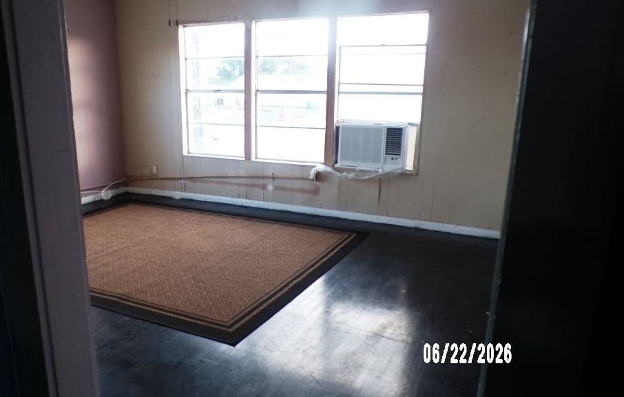 700 N Washington St - Photo 6 of 17