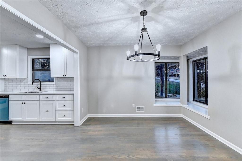3372 Cottonwood Ln - Photo 5 of 15