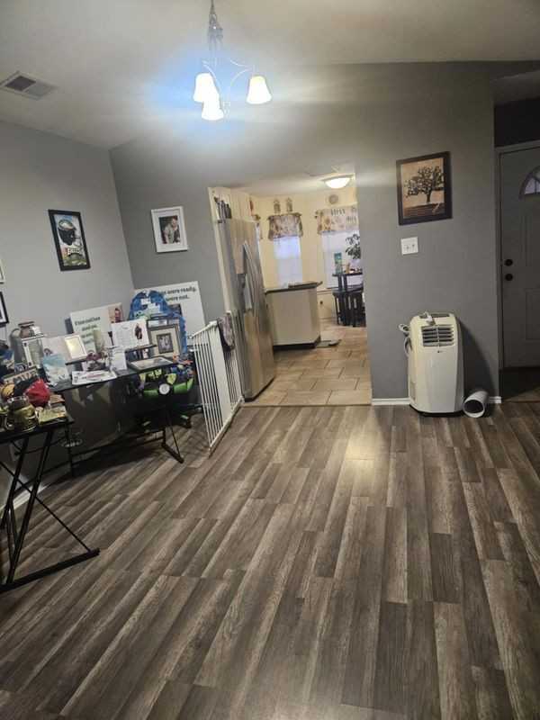 11403 Red Feather Ln - Photo 4 of 5
