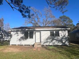 featured image of 804 W End Dr