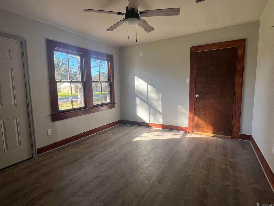 804 W End Dr - Photo 5 of 10
