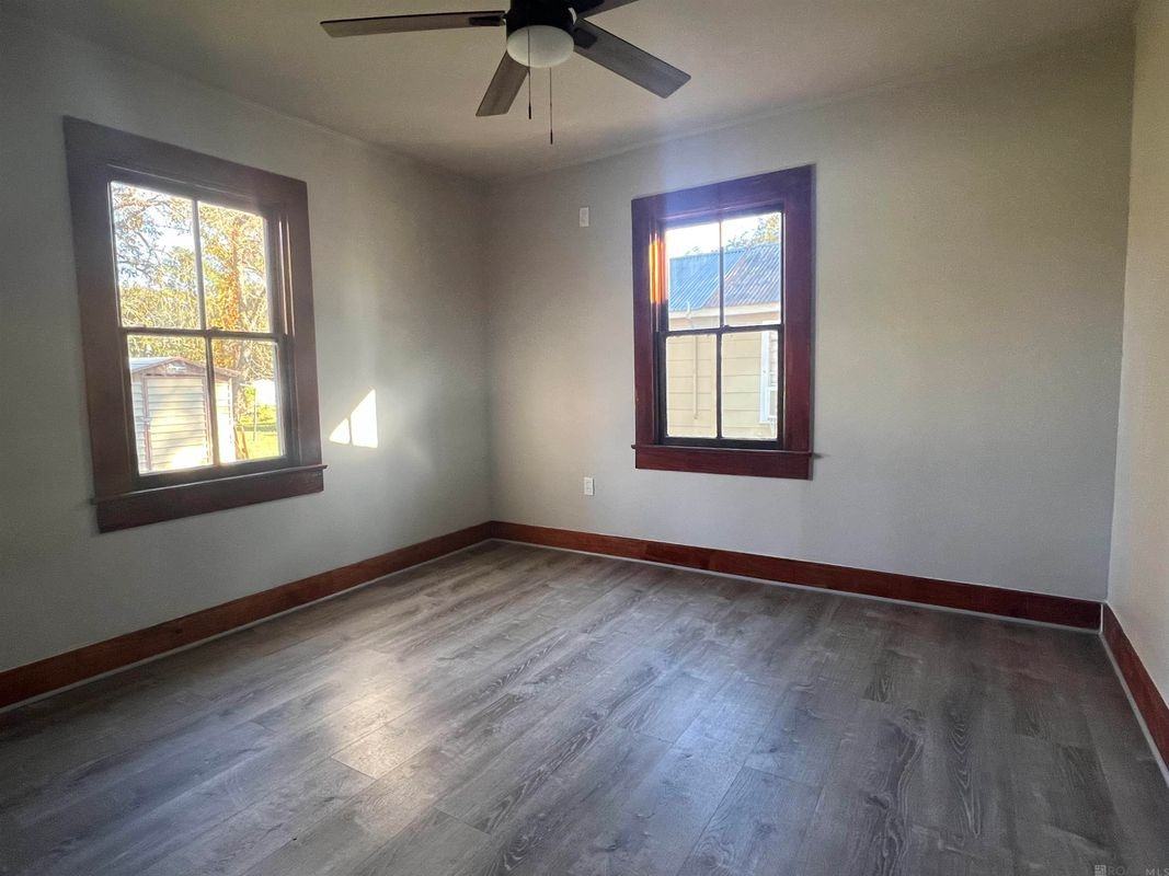 804 W End Dr - Photo 6 of 10