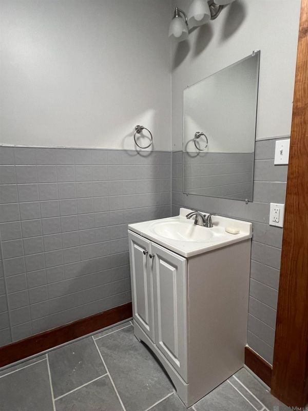 804 W End Dr - Photo 7 of 10