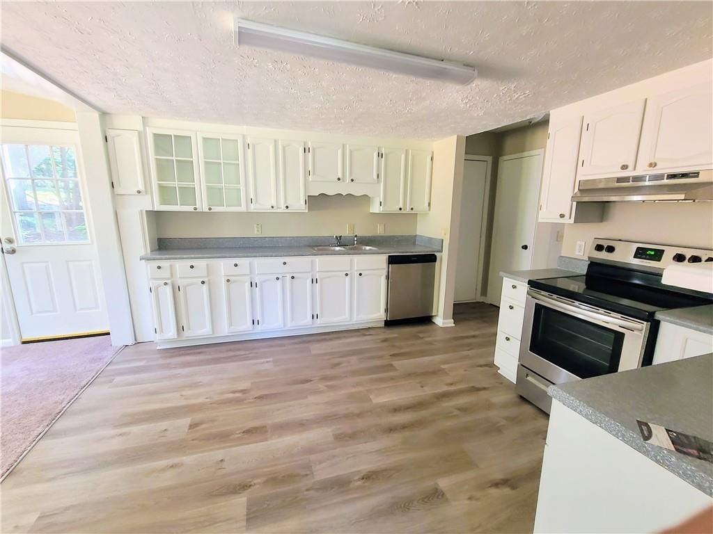 1843 Easter Cody Ct - Photo 3 of 14