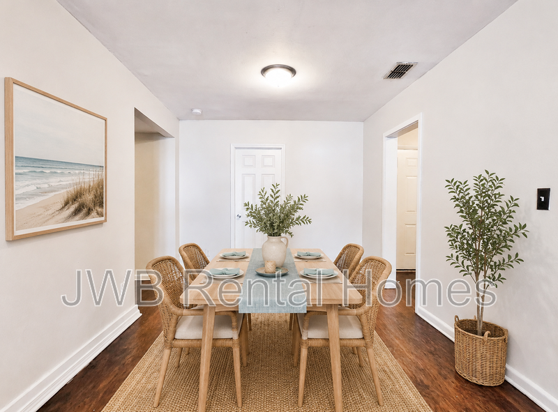 1526 Ribault Scenic Dr - Photo 5 of 11