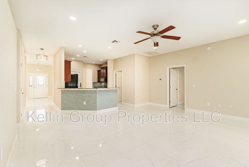 2611 Highlands Creek Way - Photo 6 of 27