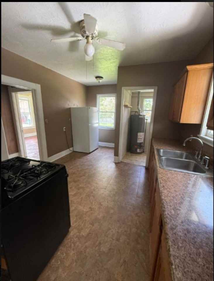 285 Adams St - Photo 2 of 8