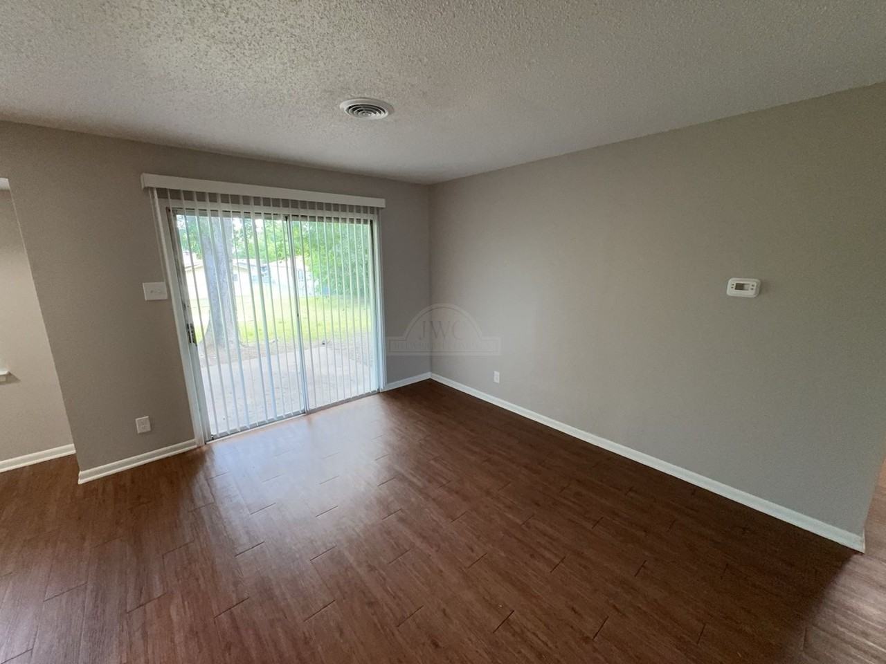 1205 Kathey Dr - Photo 5 of 17