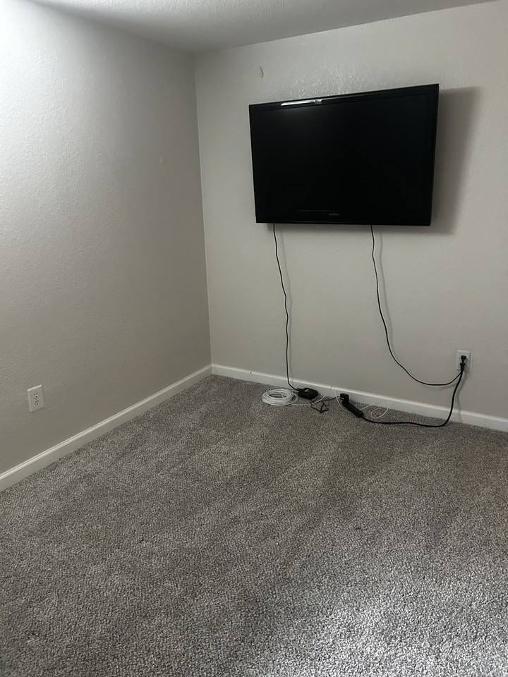 1219 South Yosemite Way - Photo 7 of 12