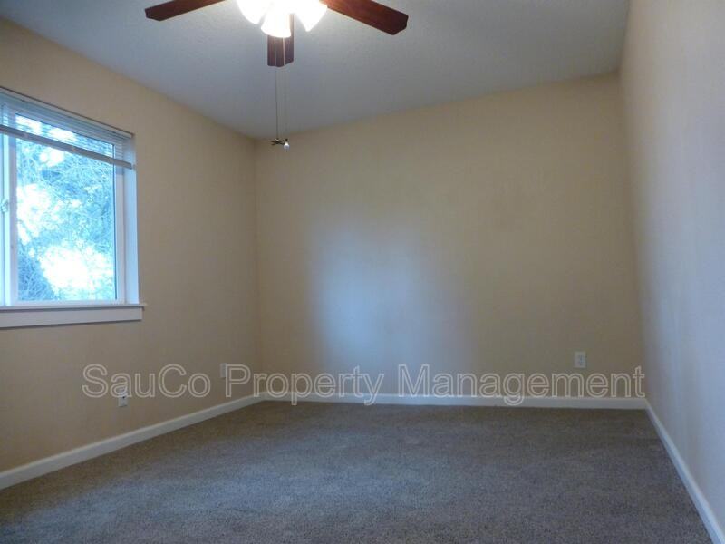 1109 Ne 106th Ave - Photo 5 of 21
