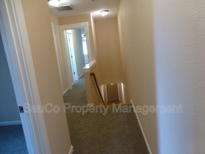 1109 Ne 106th Ave - Photo 6 of 21