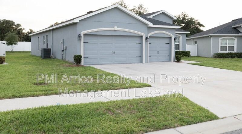 1069 Montgomery Ln - Photo 2 of 38