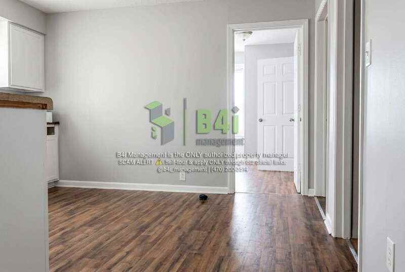560 Radcliff Ave - Photo 5 of 8
