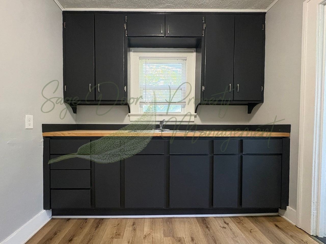 303 N Huttig Ave - Photo 6 of 14