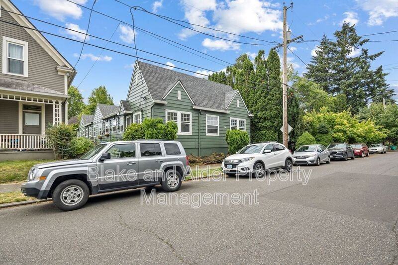 3622 Se Harrison St #02 - Photo 2 of 23